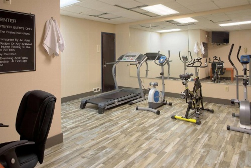 Days Inn by Wyndham Harriman image 10