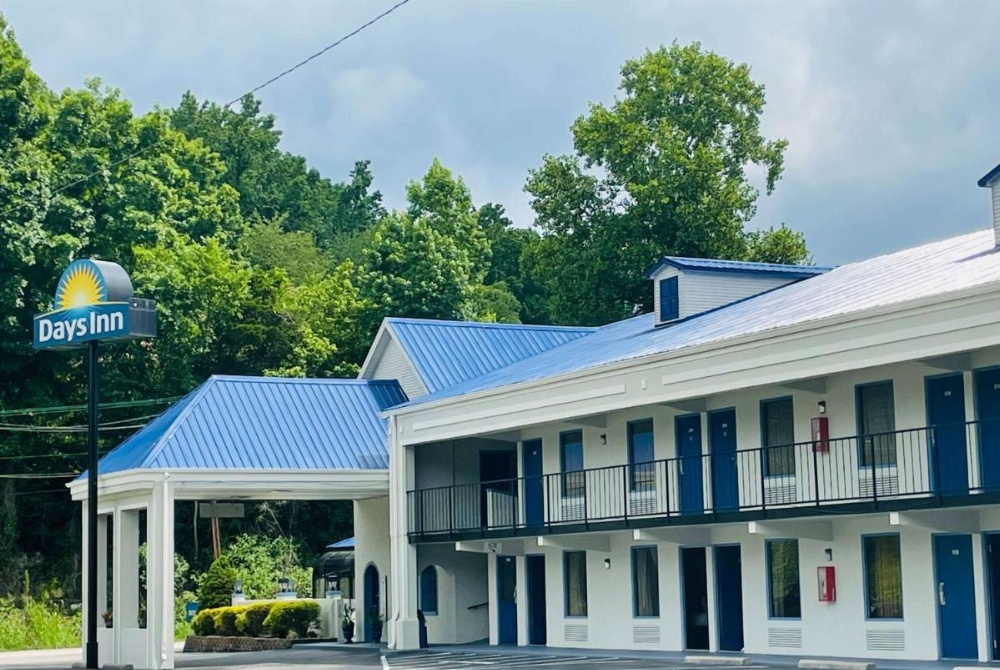 Days Inn by Wyndham Harriman Image 19
